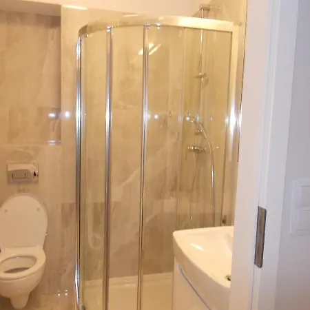 Apartment Kwartal Rozy Wiatrow Apartament 21 *