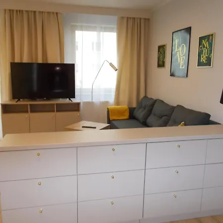 Kwartal Rozy Wiatrow Apartament 21 Apartment *